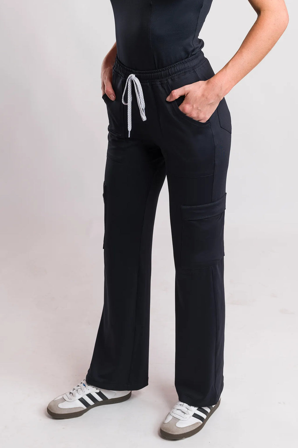 Women’s Scrub Coach Black